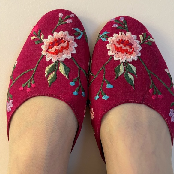 Embroidered Slippers - Picture 6 of 6